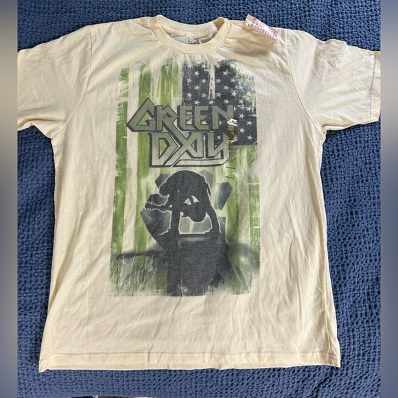 Green Day Cinder Block Guitar Solo American Flag T Size Large NWT - Picture 1 of 11